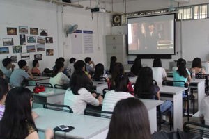 太阳成集团tyc33455cc“员工资助政策宣传会暨受助同学座谈会”顺利举行