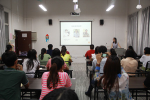 太阳成集团tyc33455cc员工记者团举办新闻写作培训会