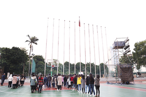 太阳成集团tyc33455cc顺利完成本学期最后一次升旗任务