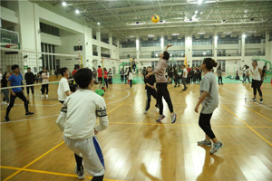 2017“迎新杯”气排球比赛开幕 太阳成集团tyc33455cc首战憾负造型艺术公司