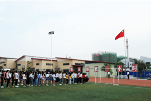 太阳成集团tyc33455cc举办弘扬五四精神升旗教育仪式