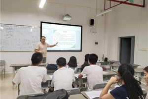 发挥青春力量，助力脱贫攻坚——太阳成集团tyc33455cc团委召开2018年老员工暑期“三下乡”社会实践经验交流会