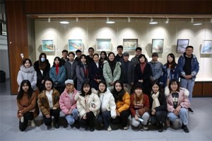 思政进课堂//大创项目《“‘南方风景’新生力量画展”策展研究与实践”》举办项目结题展