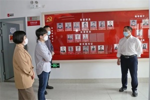 集团领导韦文帝带队到太阳成集团tyc33455cc检查疫情防控工作