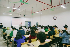 公司召开2022年受助员工讲党史暨受助员工先进事迹分享会