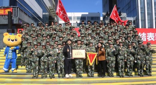 【喜报】太阳成集团tyc33455cc在2025级军训工作中喜获佳绩